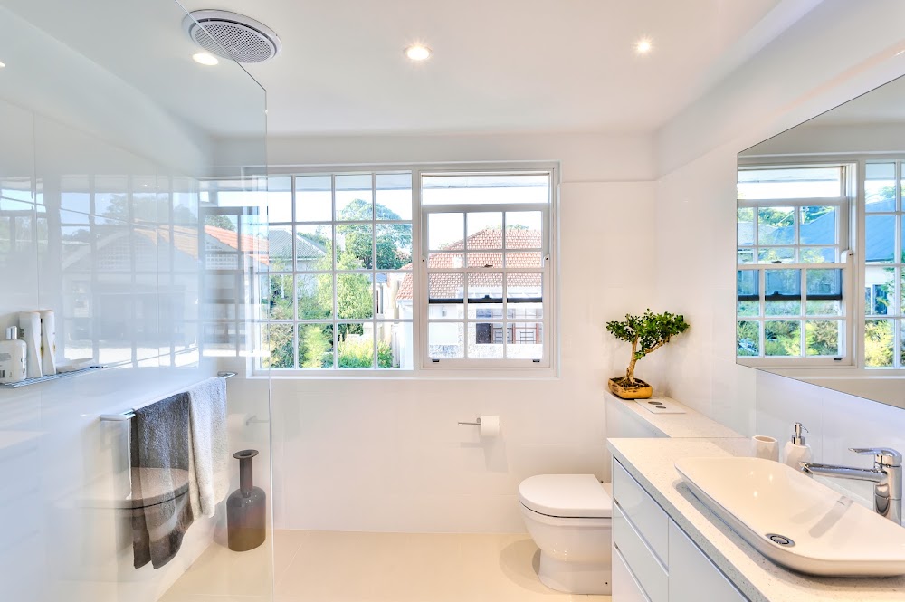 Tubs & Tiles